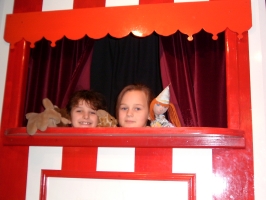 puppet show at ICANDO
