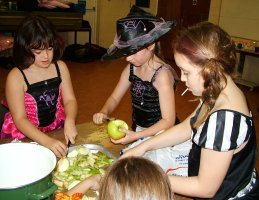 Making apple pies