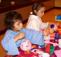 painting lanterns