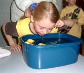 apple bobbing